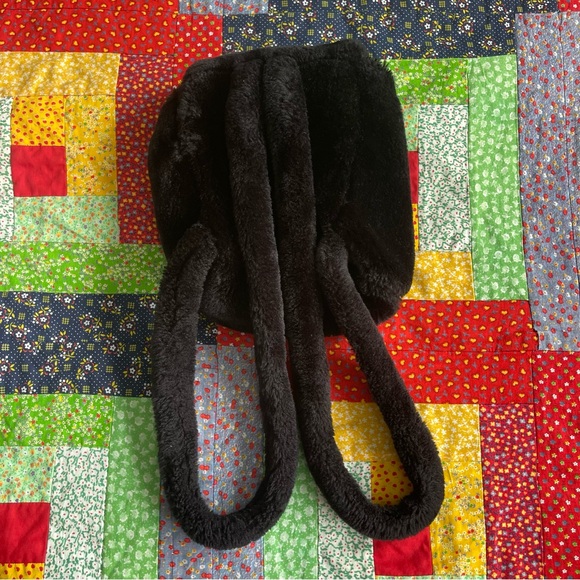 Fuzzy mini backpack - Picture 3 of 3